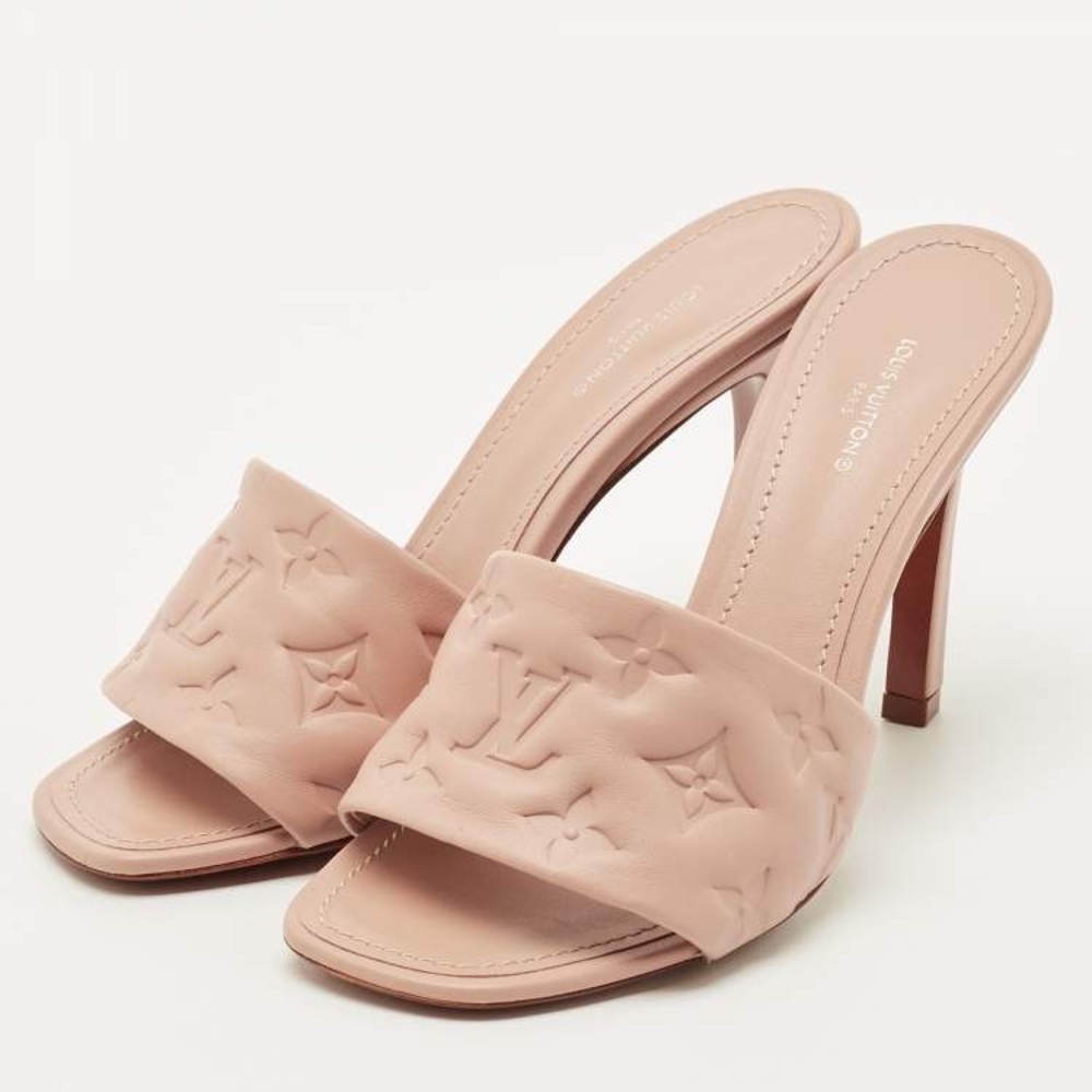 BrandNew LouisVuitton Dusty Pink Monogram Embossed Leather Revival heels